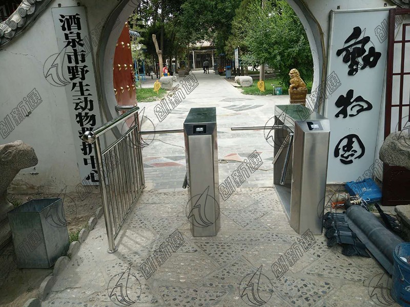 擺閘,三輥閘,速通閘,旋轉閘,平移閘,一字閘,人臉識別，
